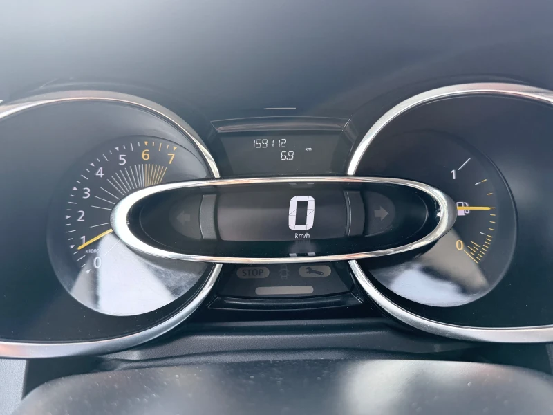 Renault Clio 1.2 безин, снимка 8 - Автомобили и джипове - 52722602