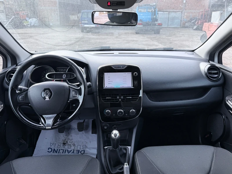 Renault Clio 1.2 безин, снимка 10 - Автомобили и джипове - 52722602