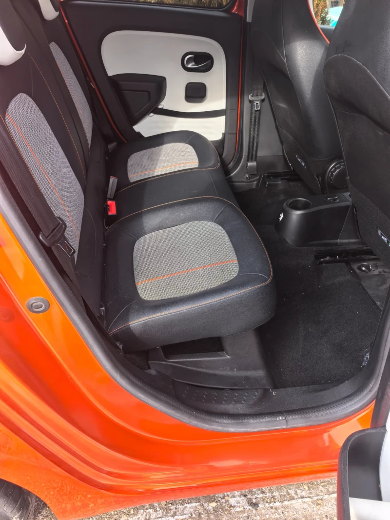 Renault Twingo  VIBES ZE ПЕРФЕКТЕН , снимка 14 - Автомобили и джипове - 53203529