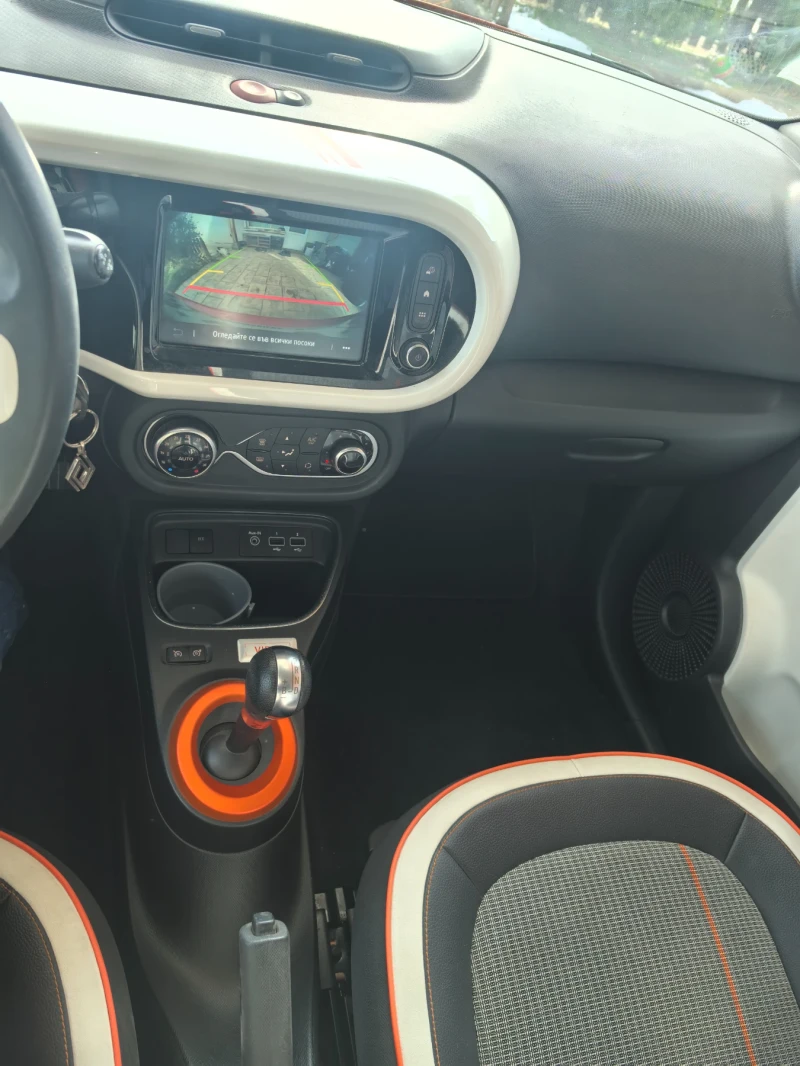 Renault Twingo  VIBES ZE ПЕРФЕКТЕН , снимка 17 - Автомобили и джипове - 53203529