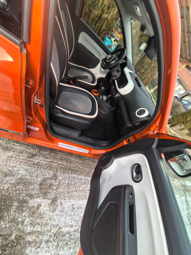 Renault Twingo  VIBES ZE ПЕРФЕКТЕН , снимка 13 - Автомобили и джипове - 53203529