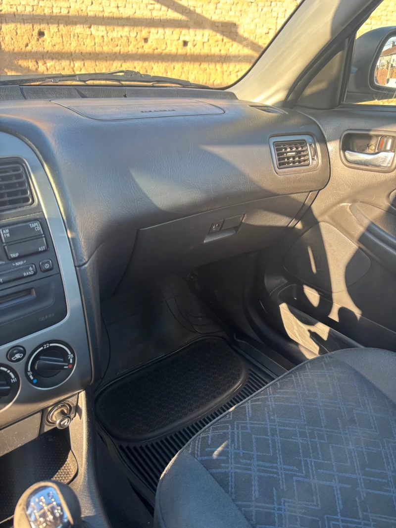Toyota Avensis, снимка 10 - Автомобили и джипове - 53497752