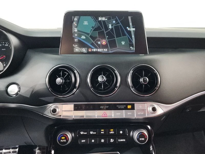 Kia Stinger 3.3 Turbo AWD| 370к.с.| ВКЛ.ТЕХНОТЕСТ, снимка 12 - Автомобили и джипове - 55274249