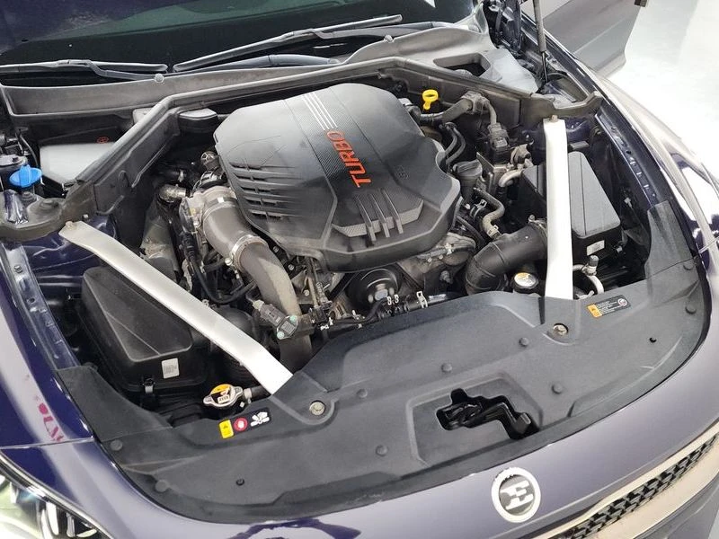 Kia Stinger 3.3 Turbo AWD| 370к.с.| ВКЛ.ТЕХНОТЕСТ, снимка 6 - Автомобили и джипове - 55274249
