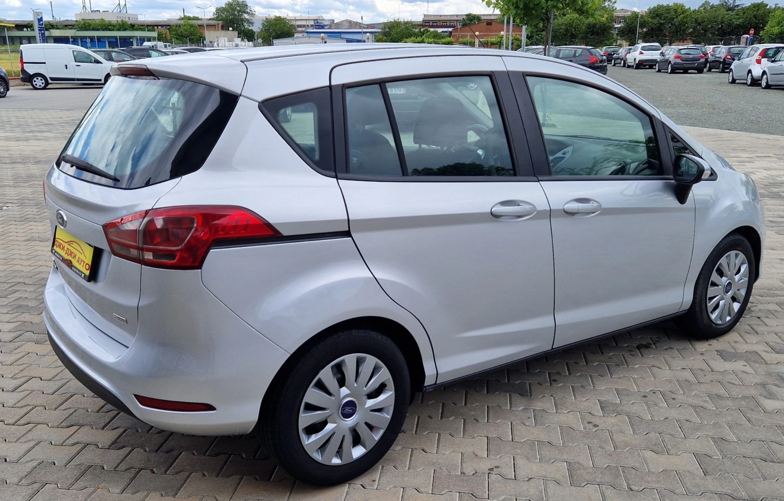 Ford B-Max 1.6 d 95k.c - изображение 4