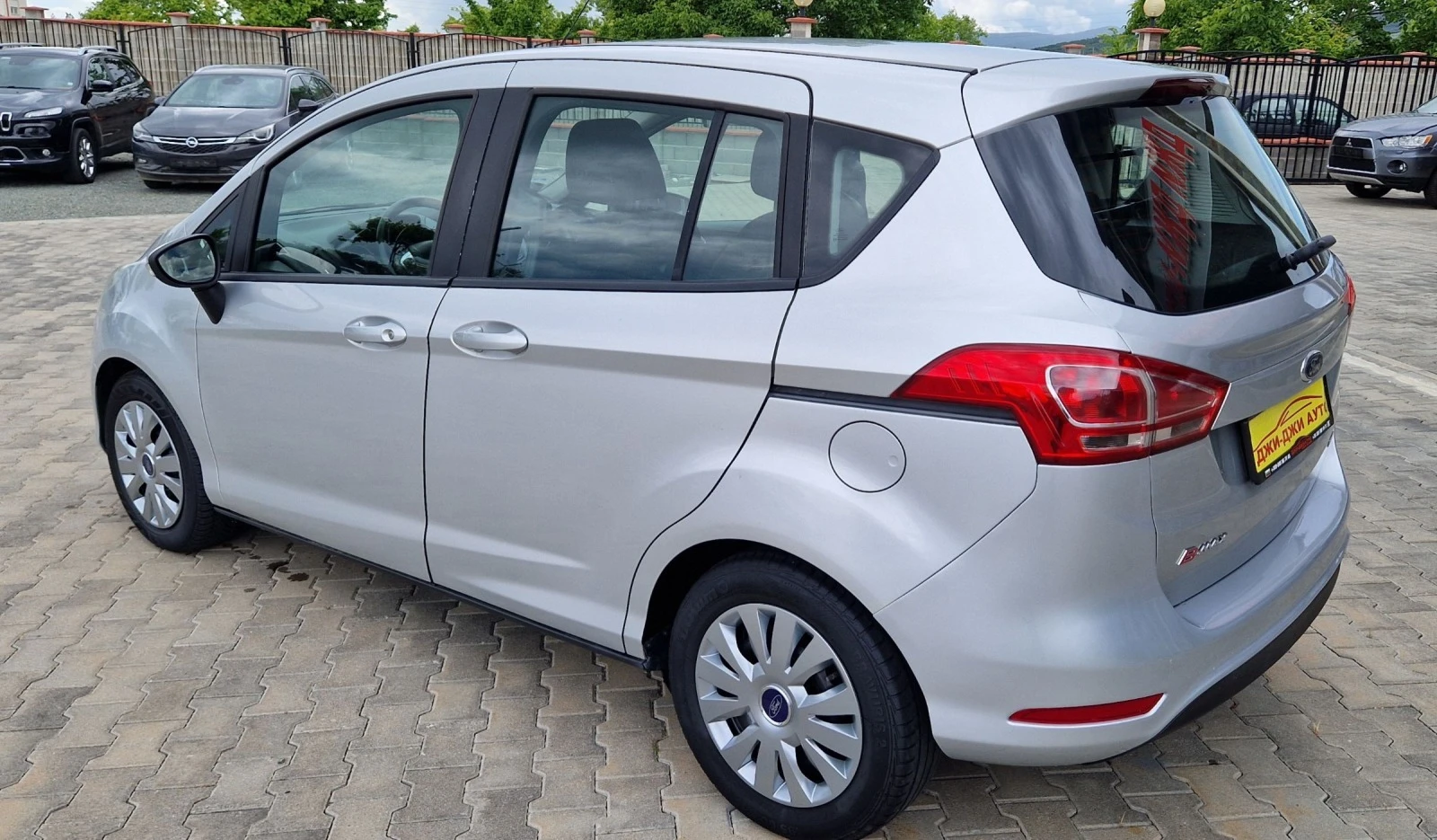 Ford B-Max 1.6 d 95k.c - изображение 6