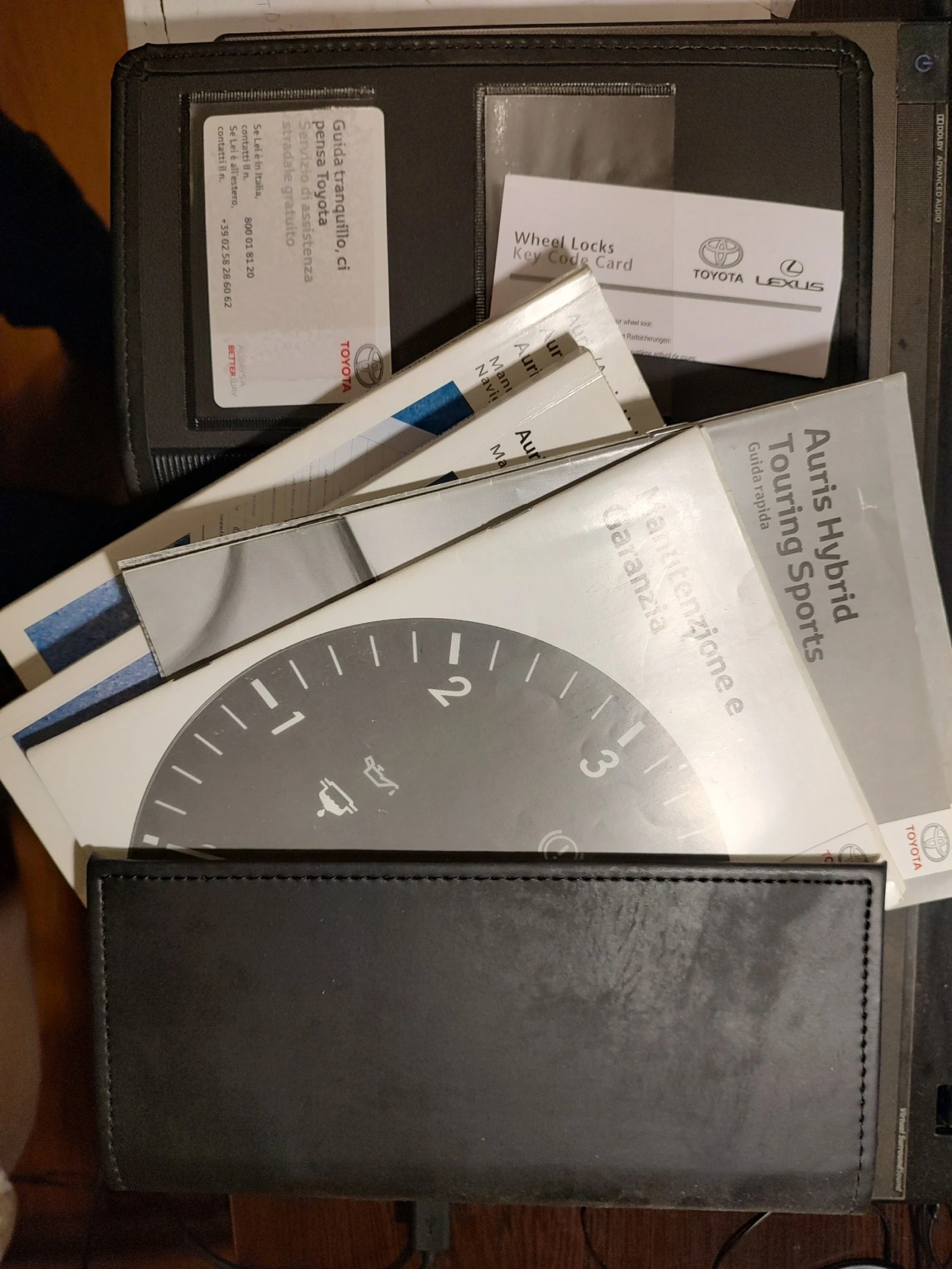 Toyota Auris  Hibrid | Mobile.bg   15