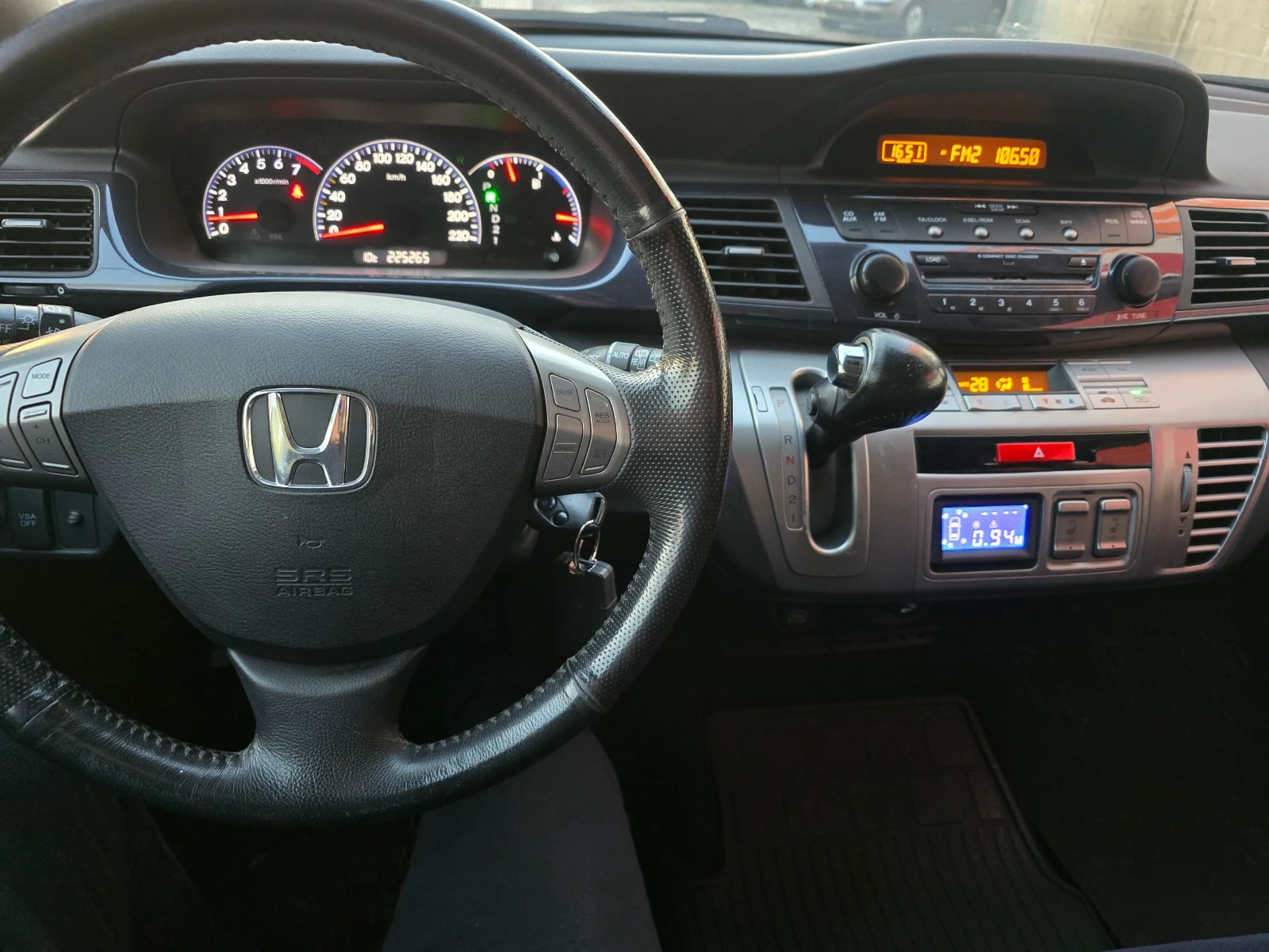 Honda Fr-v 1.8i - изображение 8