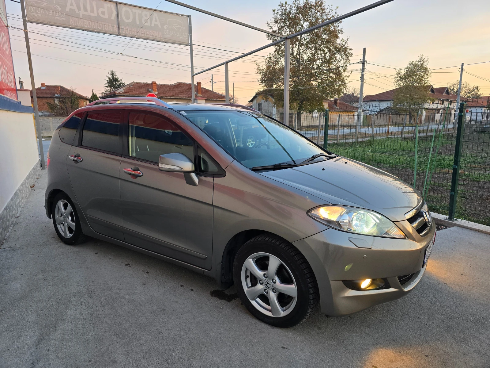 Honda Fr-v 1.8i - изображение 3