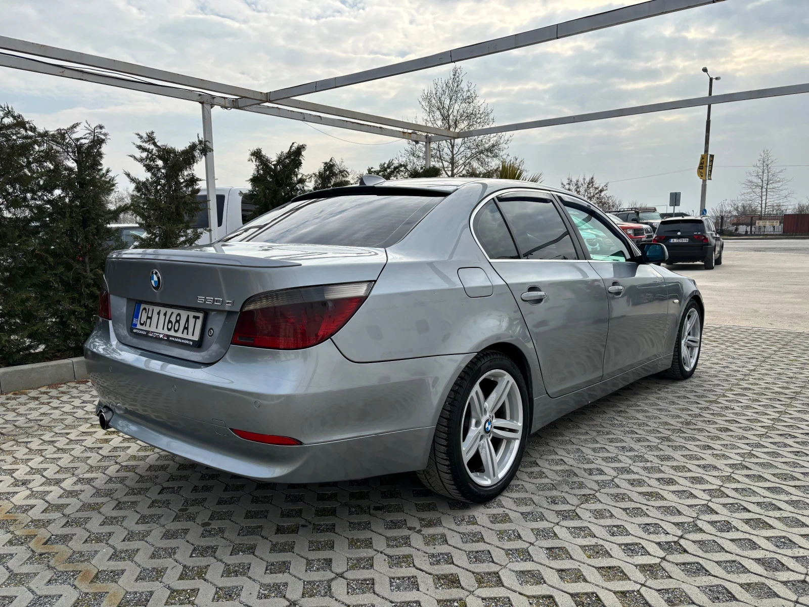 BMW 530 3.0D-218кс= АВТОМАТ= АВТОПИЛОТ= НАВИ= ОБСЛУЖЕН - изображение 3