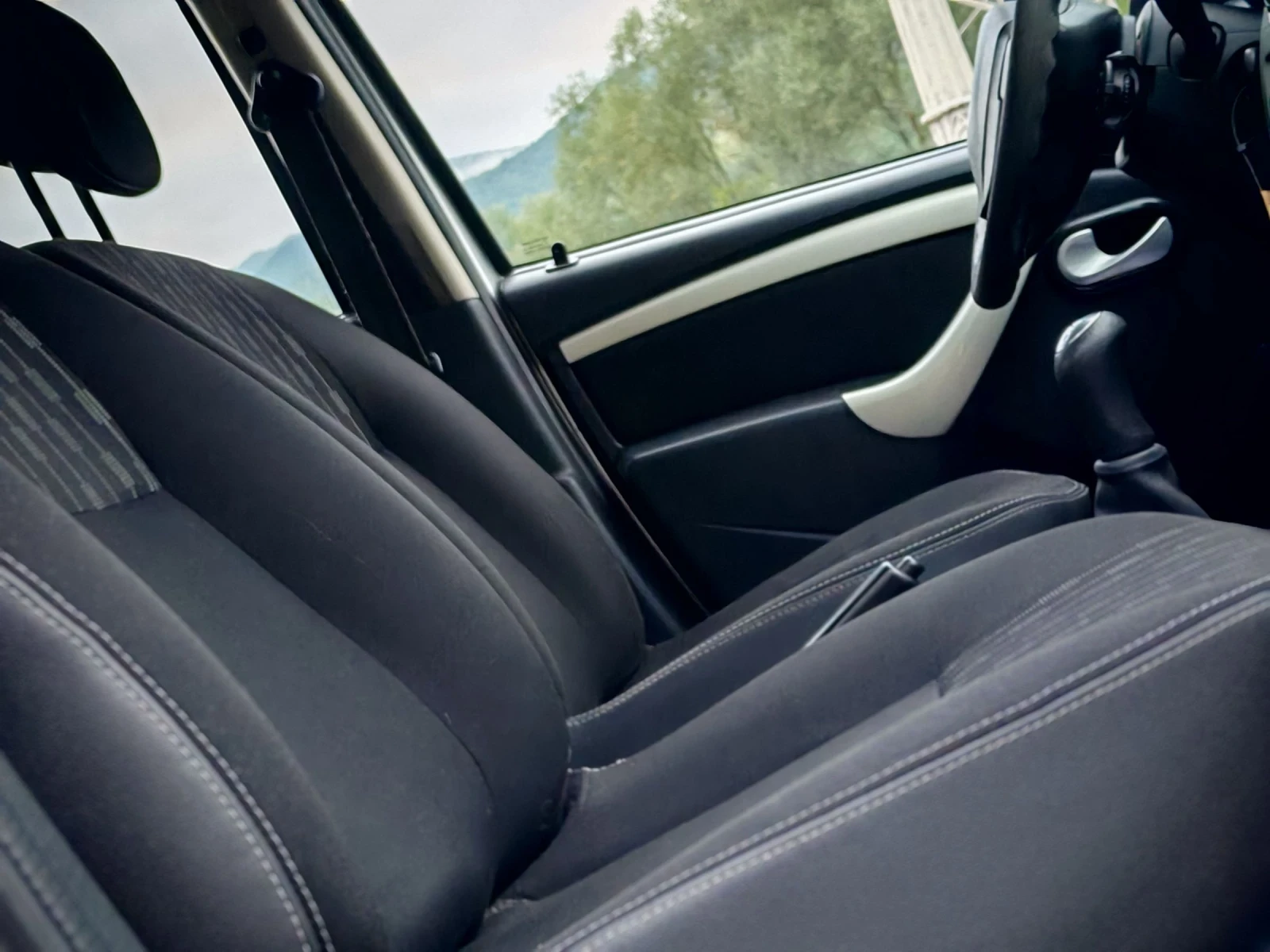 Dacia Sandero 1.2I 16V(75)* FACELIFT* EURO-5* ��� ����*  | Mobile.bg � ����������� 13