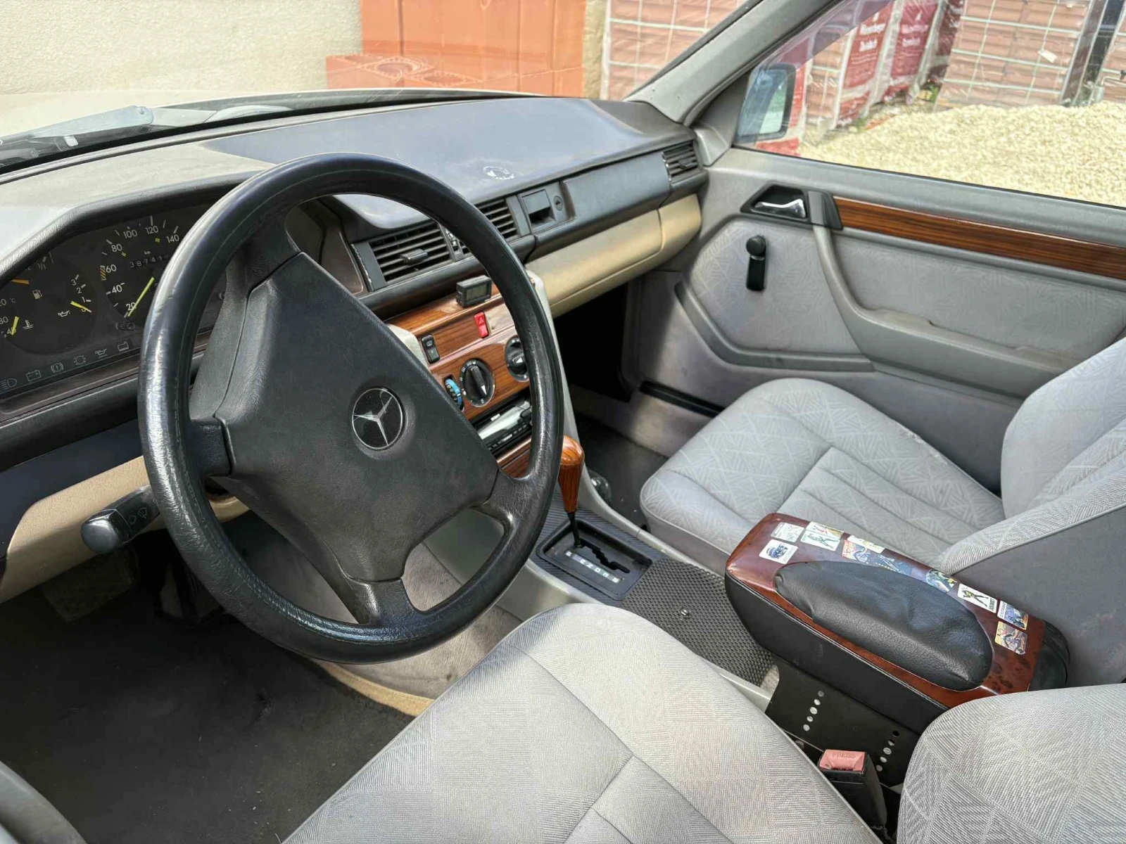 Mercedes-Benz 124 250D - изображение 3
