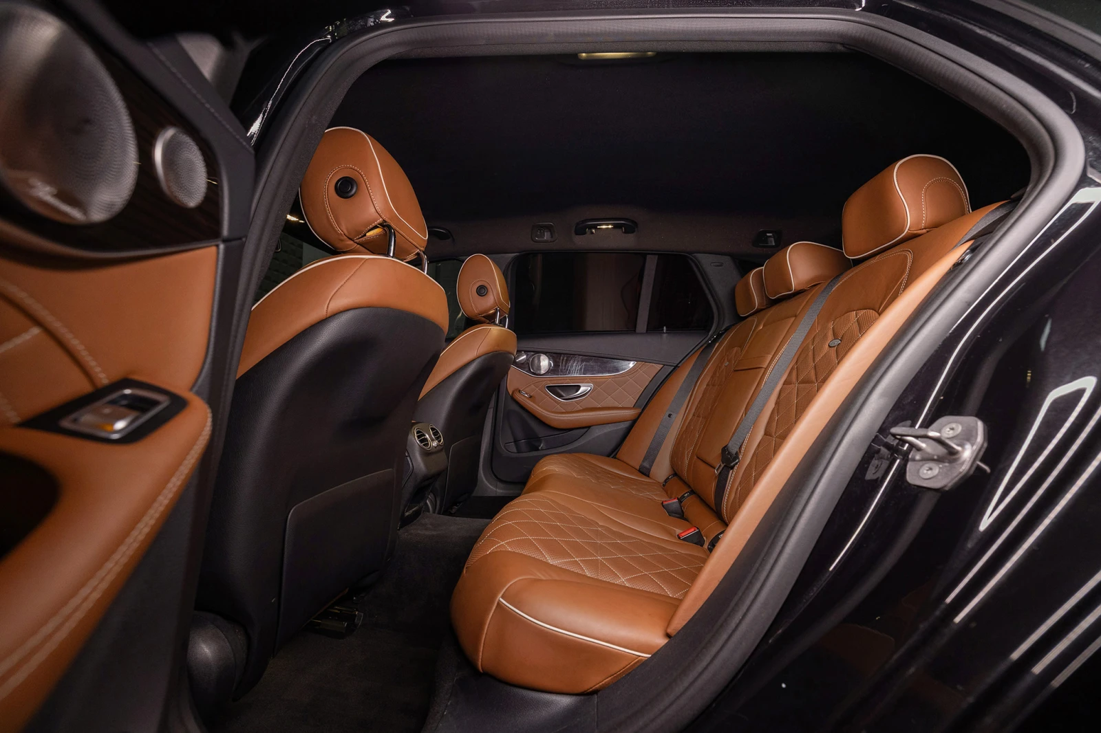 Mercedes-Benz C 450 AMG DISTRONIC * 4MATIC * Designo * Burmester | Mobile.bg   12