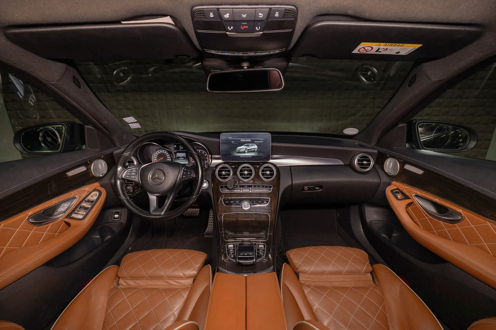 Mercedes-Benz C 450 AMG DISTRONIC * 4MATIC * Designo * Burmester - изображение 9