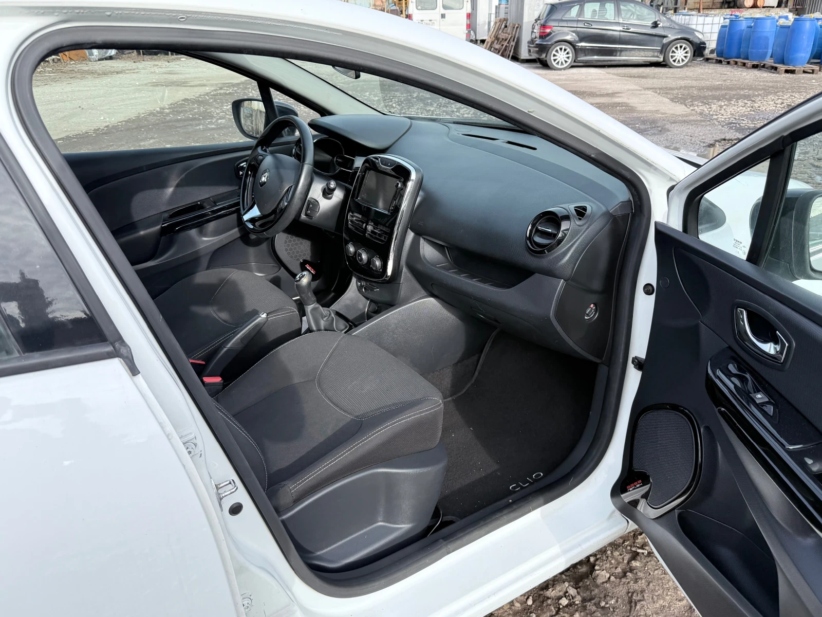 Renault Clio 1.2 ����� | Mobile.bg � ����������� 11