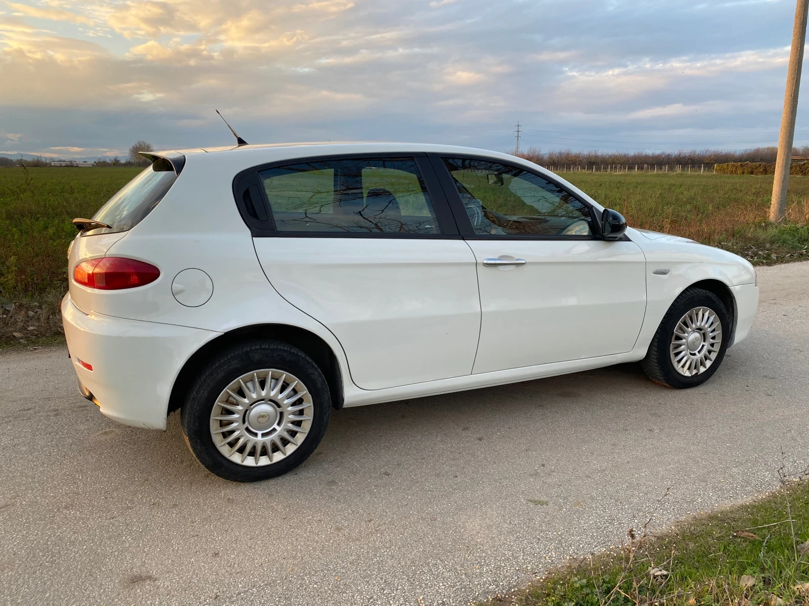 Alfa Romeo 147 1.6 twinspark  - изображение 8