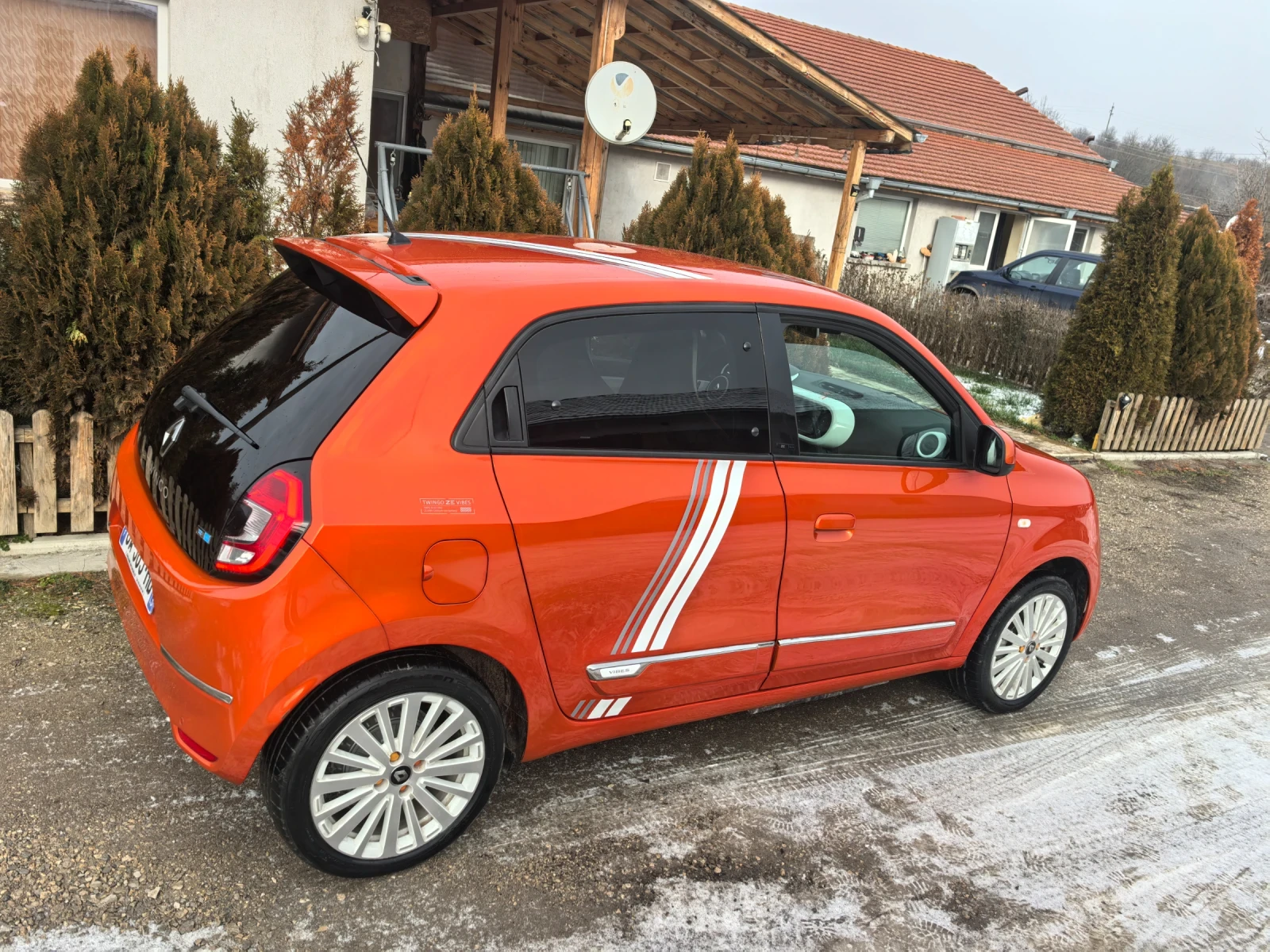 Renault Twingo  VIBES ZE ПЕРФЕКТЕН  - изображение 6