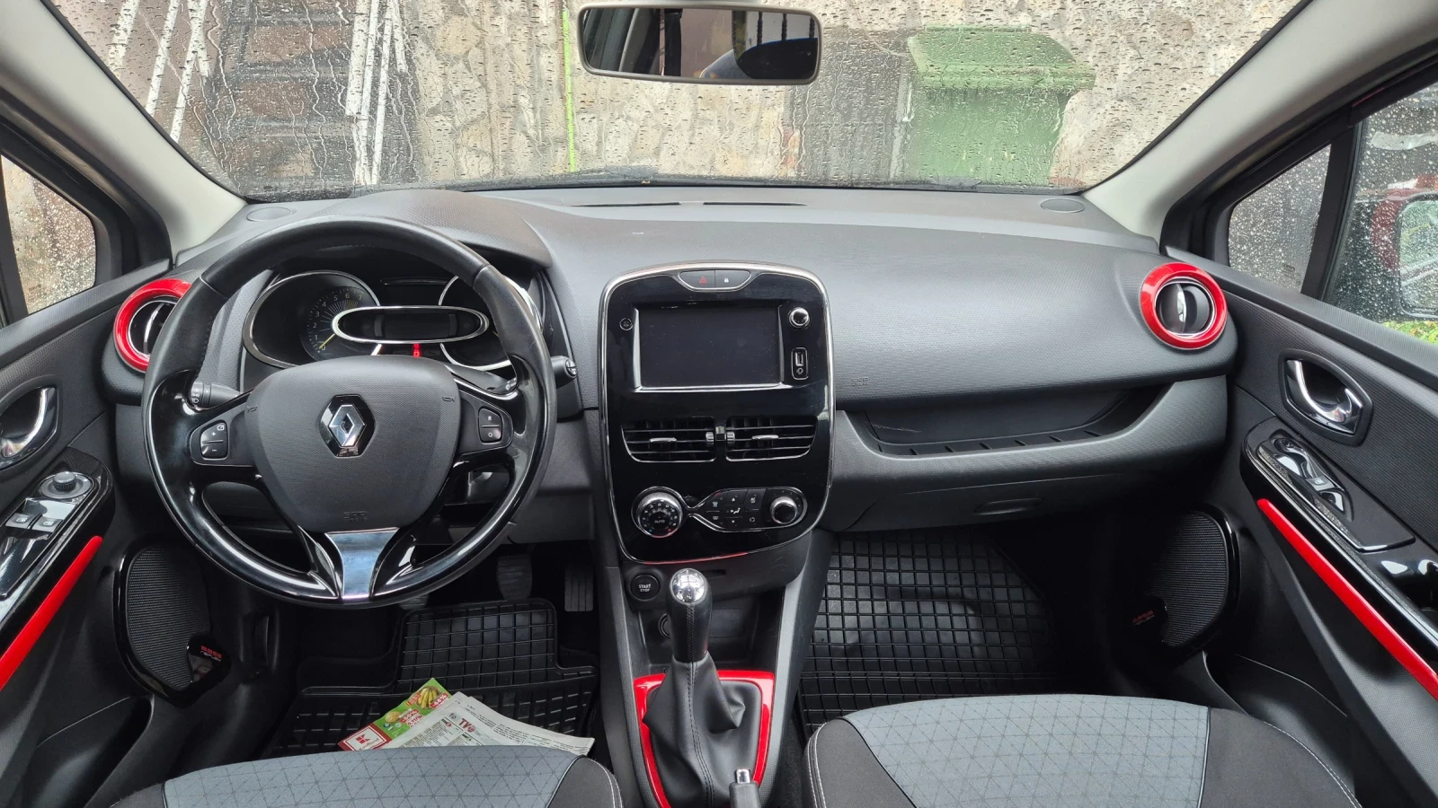 Renault Clio 0.9 turbo, снимка 6 - Автомобили и джипове - 53751317