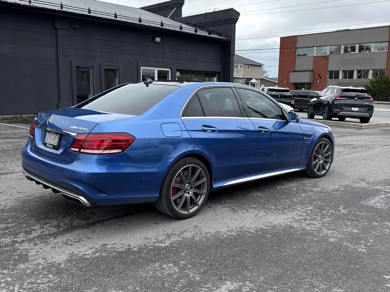 Mercedes-Benz E 63 AMG  S Model /360/DIS/ОБДУХВАНЕ/Harman Kardon, снимка 3 - Автомобили и джипове - 54379139