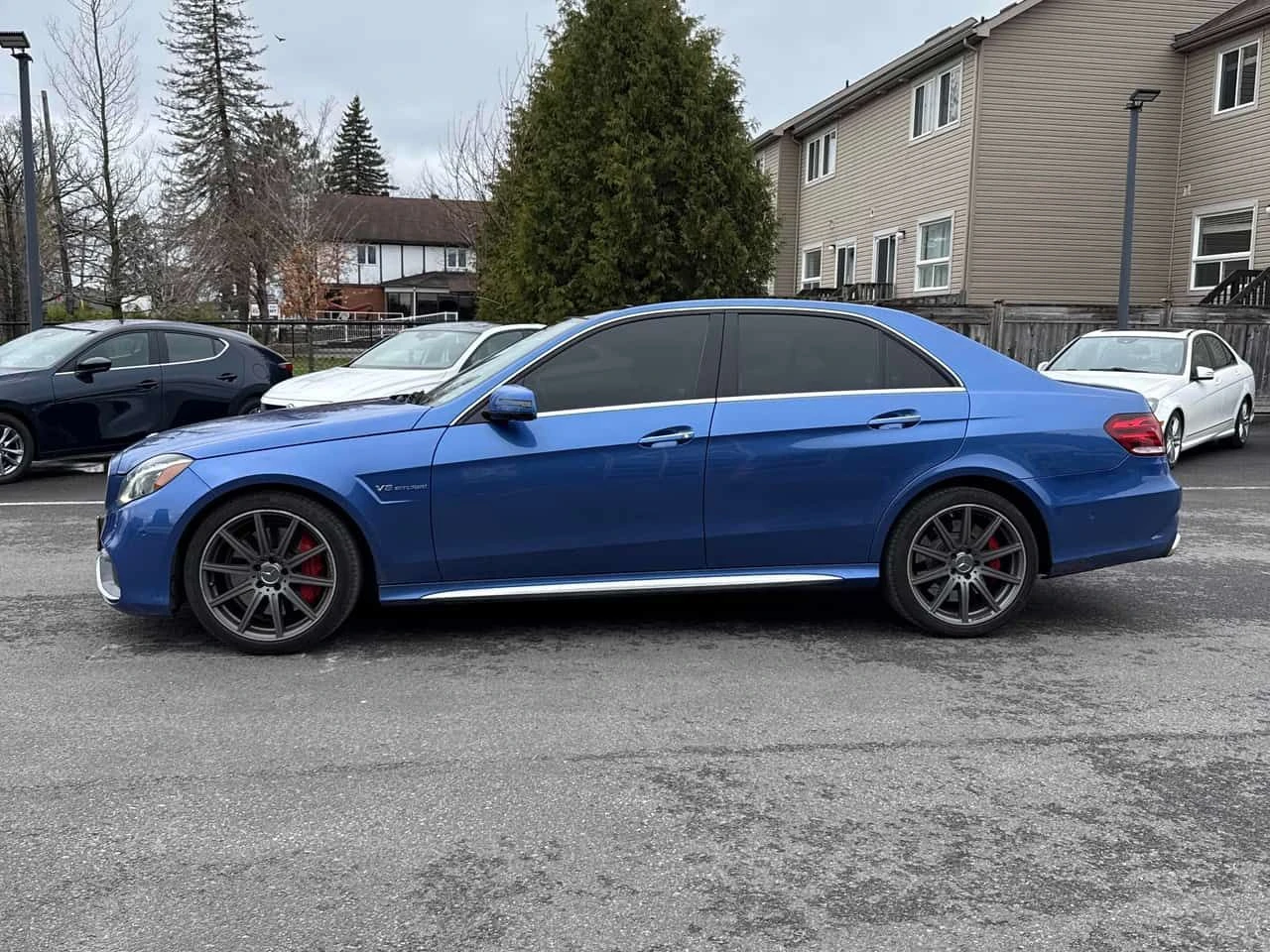 Mercedes-Benz E 63 AMG  S Model /360/DIS/ОБДУХВАНЕ/Harman Kardon, снимка 2 - Автомобили и джипове - 54379139