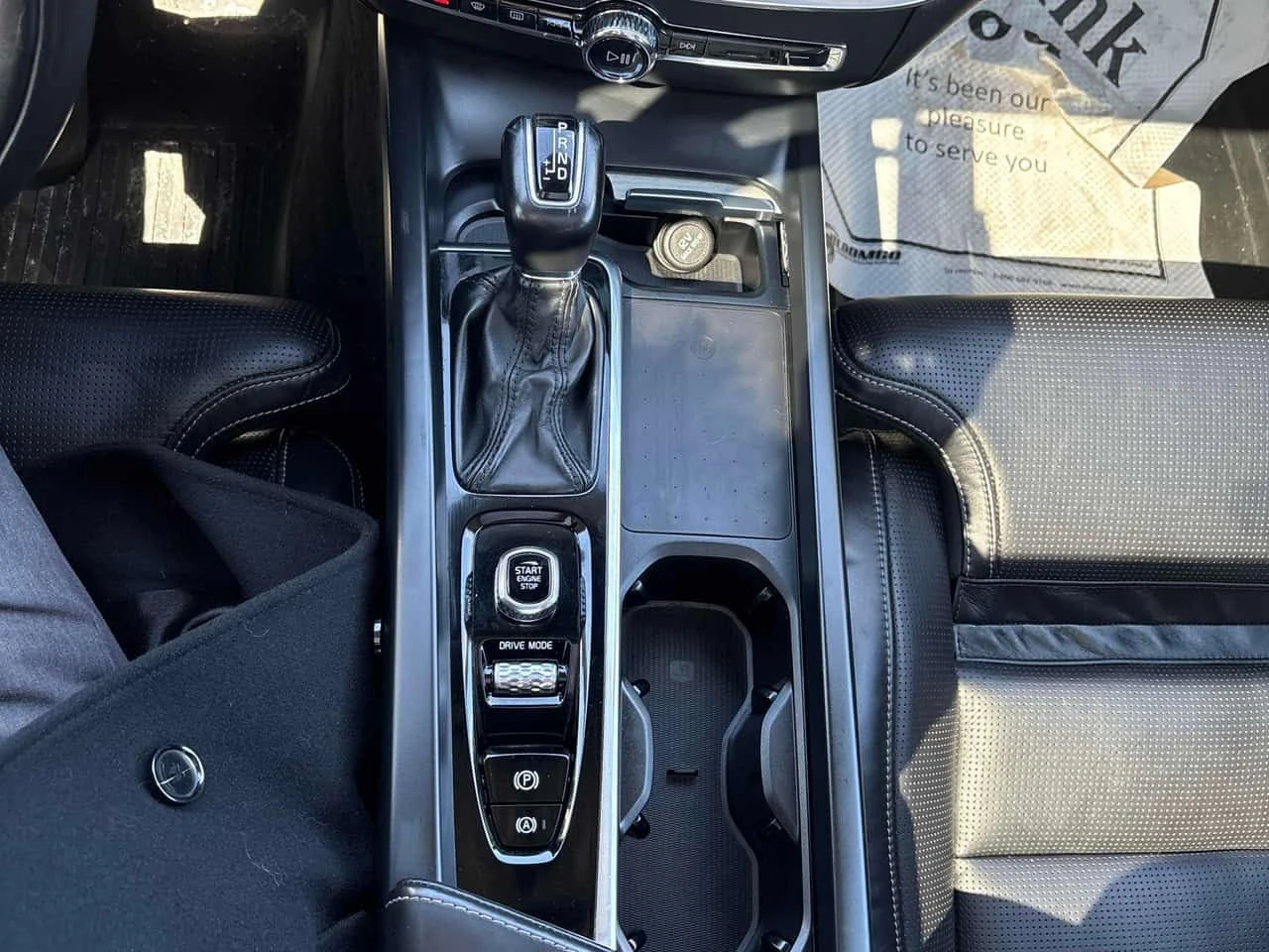 Volvo S60  Inscription /360/DIS/BOWERS&WILKINS/АВТОКРЕДИТ , снимка 15 - Автомобили и джипове - 54628248