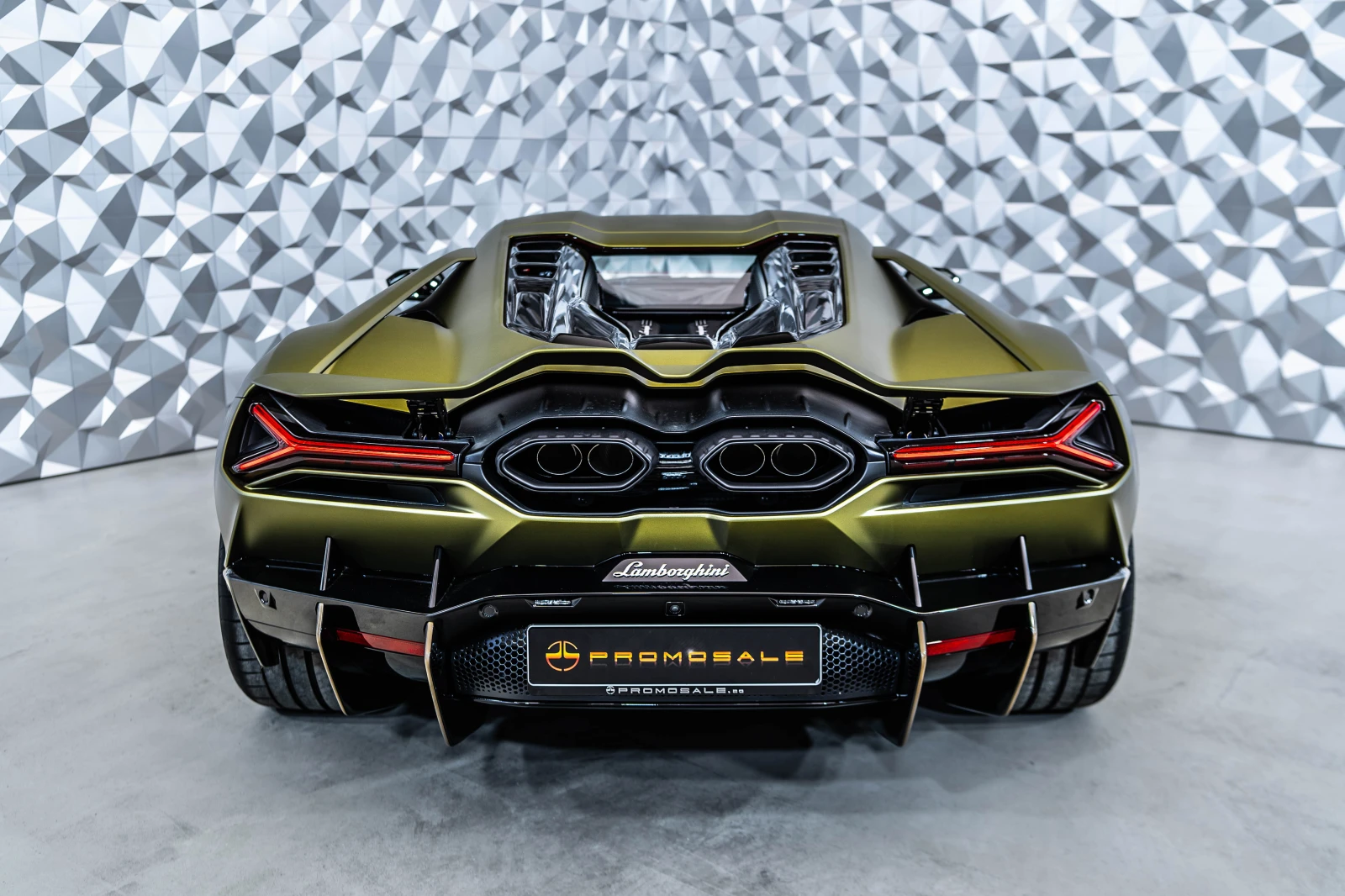 Lamborghini Revuelto Verde Gea* Carbon, снимка 5 - Автомобили и джипове - 54678571