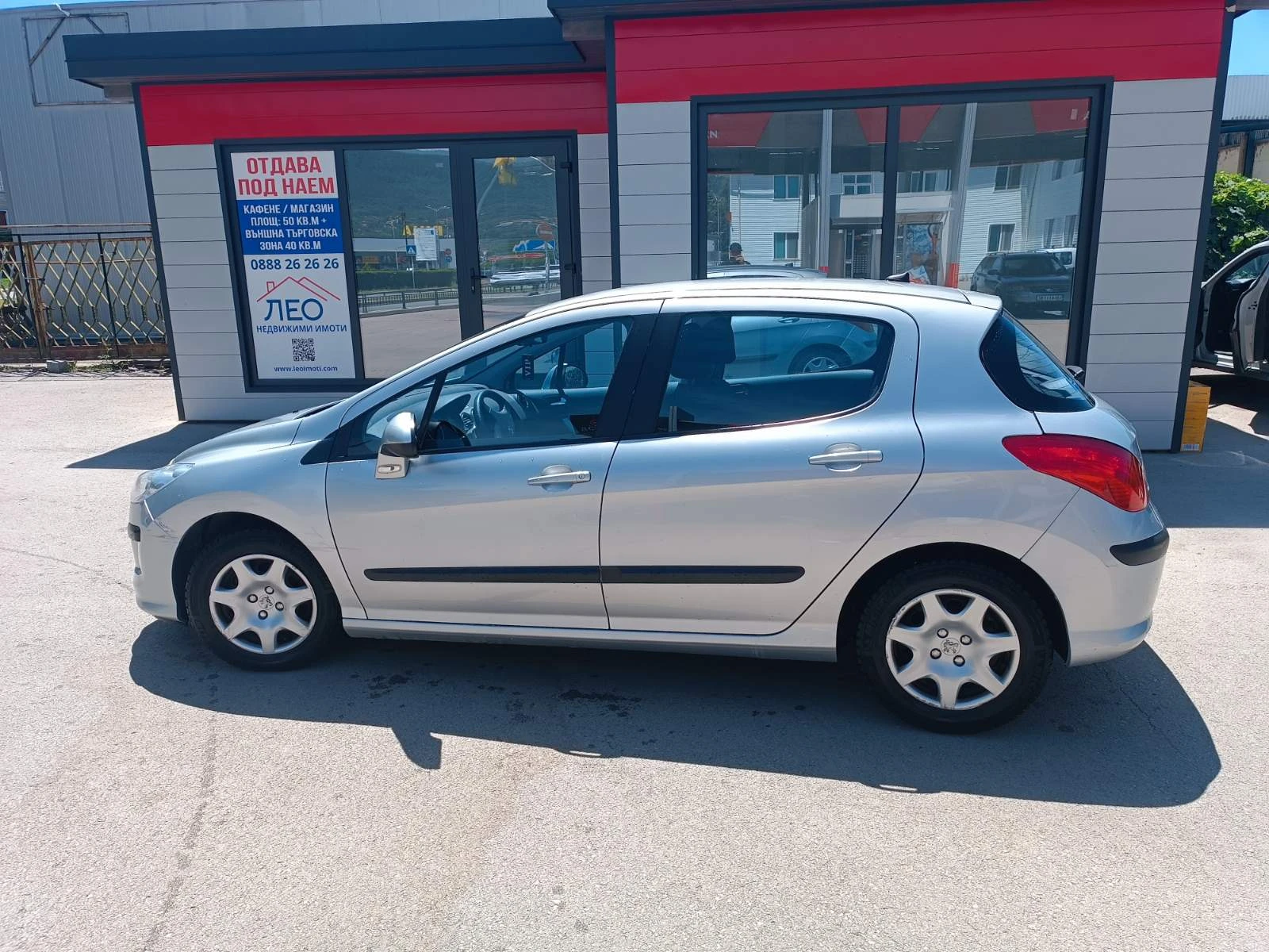 Peugeot 308 1.6 E, снимка 6 - Автомобили и джипове - 54742821