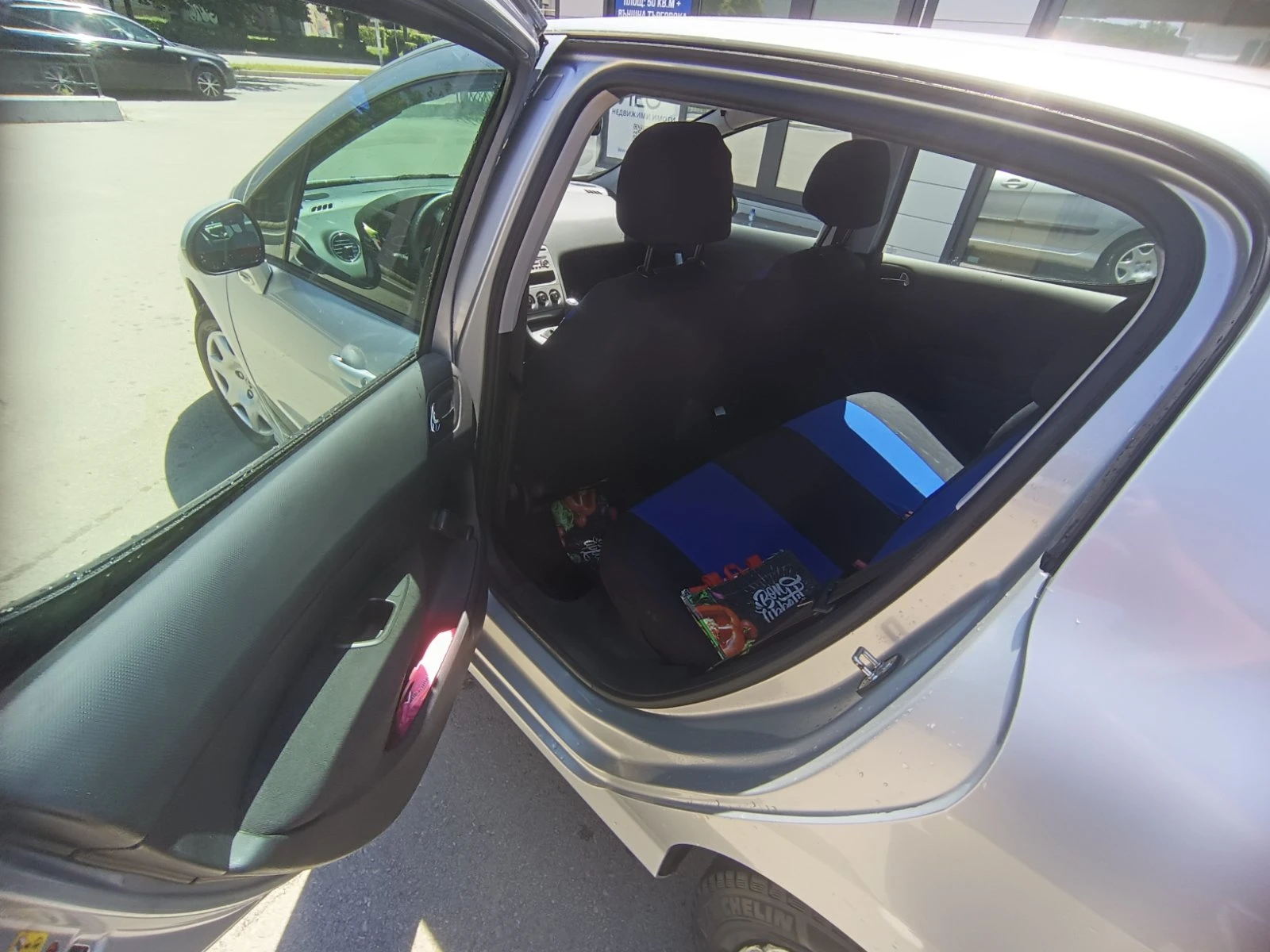 Peugeot 308 1.6 E, снимка 10 - Автомобили и джипове - 54742821