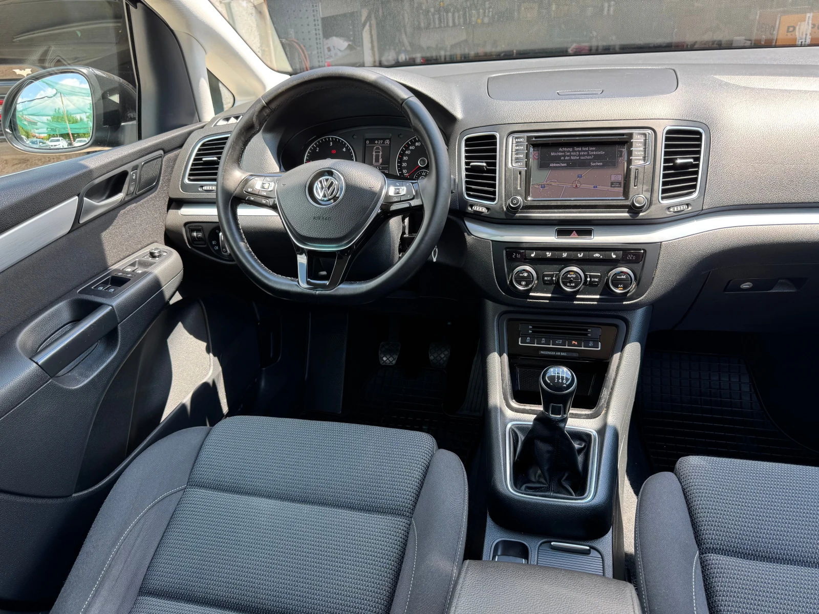 VW Sharan 2.0TDI-150кс, снимка 10 - Автомобили и джипове - 55047724