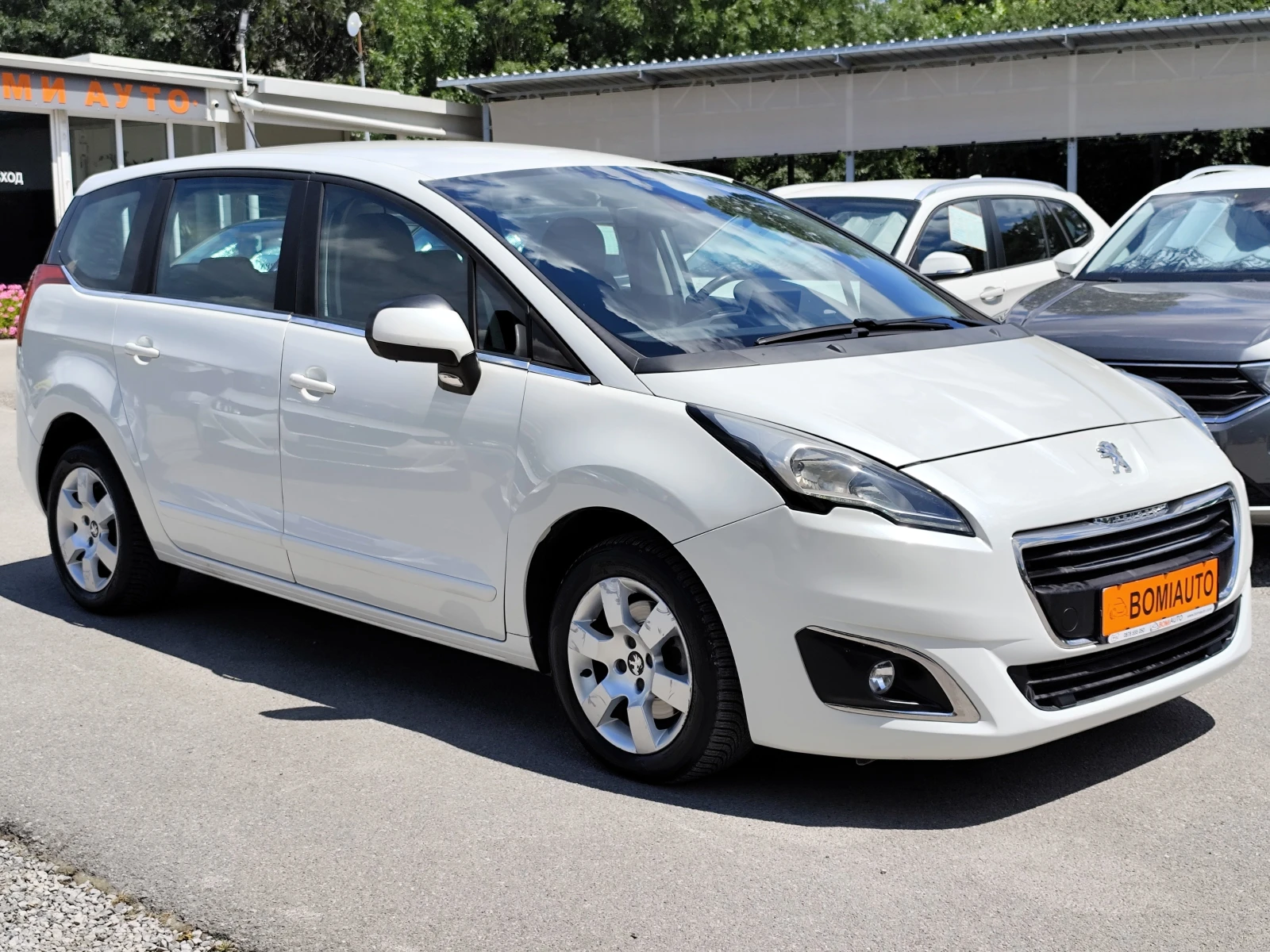 Peugeot 5008 1.6HDi* FACE* АВТОМАТИК* LED* EURO6B* NAVI* , снимка 3 - Автомобили и джипове - 55220606