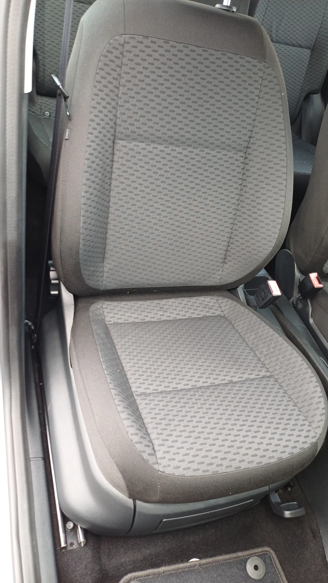 Skoda Rapid 1.6TDI 90к.с, снимка 10 - Автомобили и джипове - 55239478