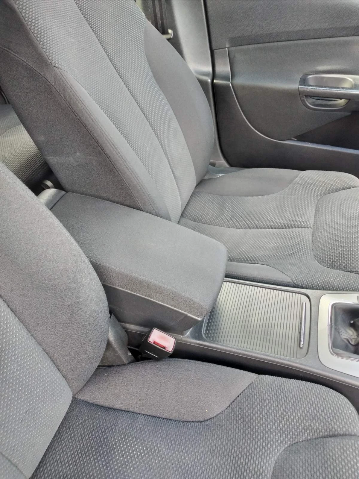 VW Passat 2.0 TDi, снимка 14 - Автомобили и джипове - 55503018
