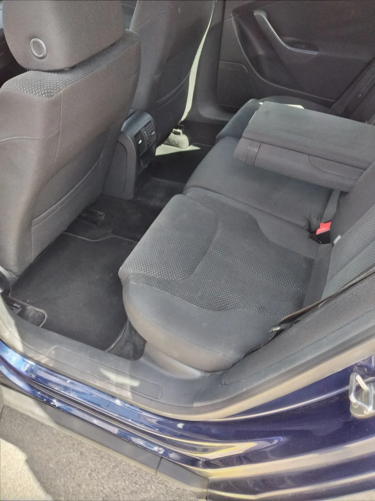 VW Passat 2.0 TDi, снимка 8 - Автомобили и джипове - 55503018