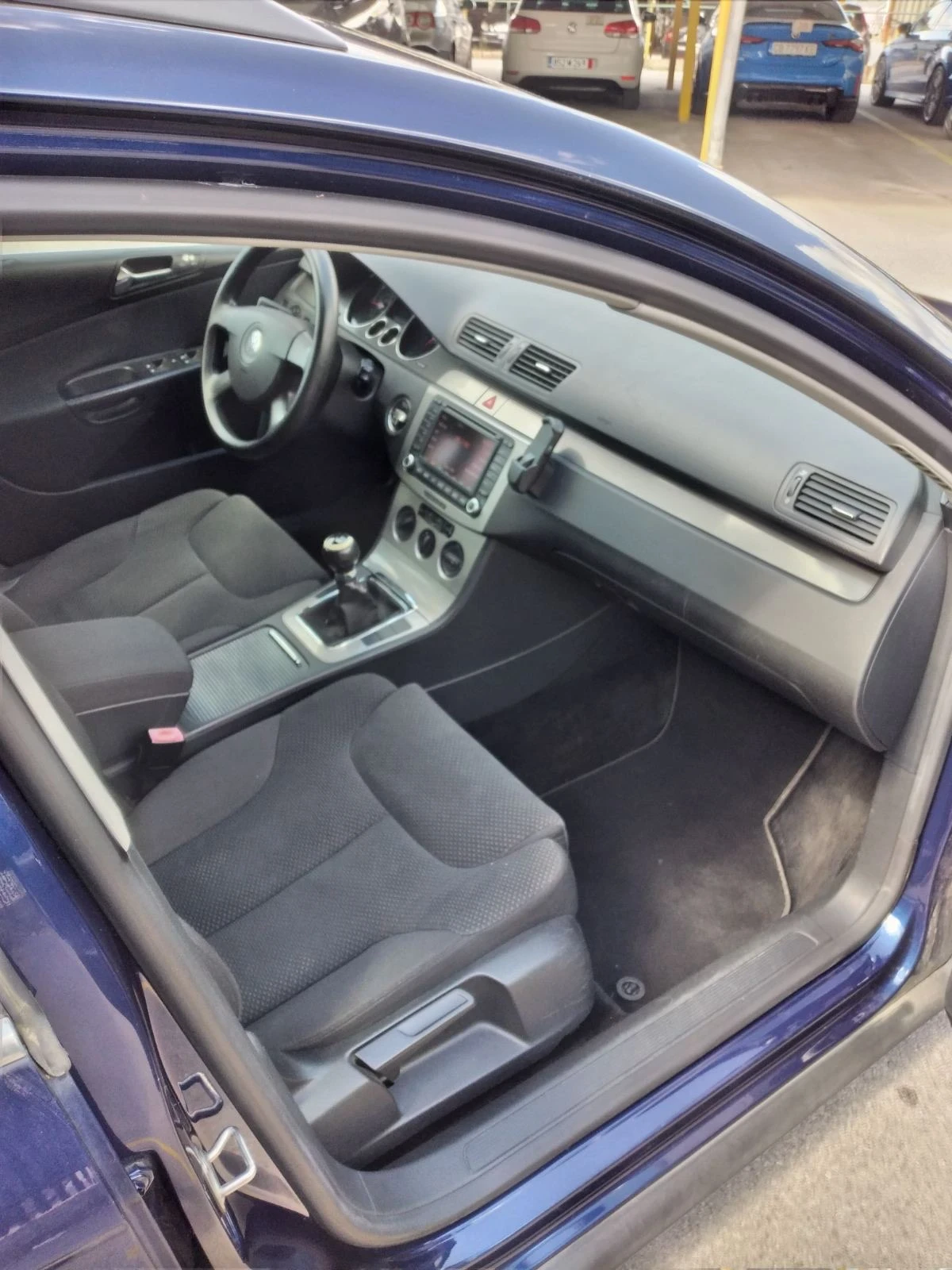 VW Passat 2.0 TDi, снимка 15 - Автомобили и джипове - 55503018