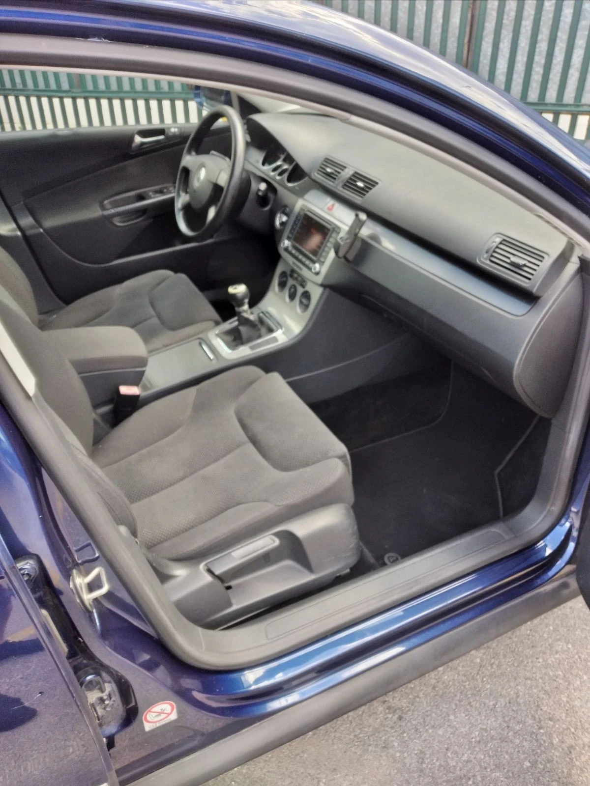 VW Passat 2.0 TDi, снимка 10 - Автомобили и джипове - 55503018