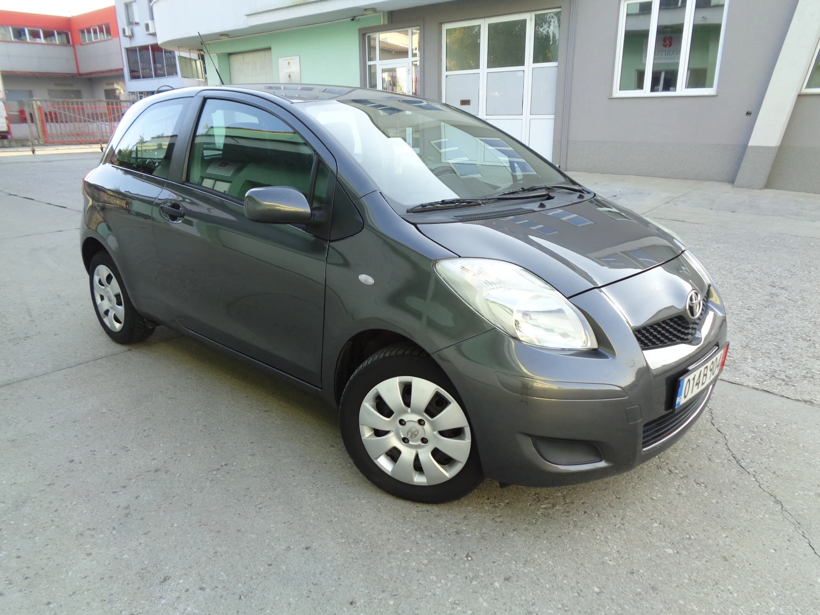 Toyota Yaris 1.0VVT-i-NEW FACE-BARTER-LIZING, снимка 10 - Автомобили и джипове - 55618117