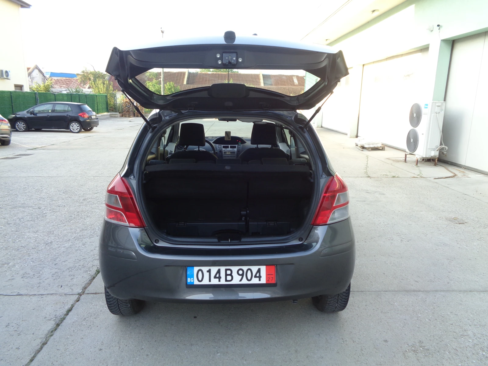 Toyota Yaris 1.0VVT-i-NEW FACE-BARTER-LIZING, снимка 4 - Автомобили и джипове - 55618117
