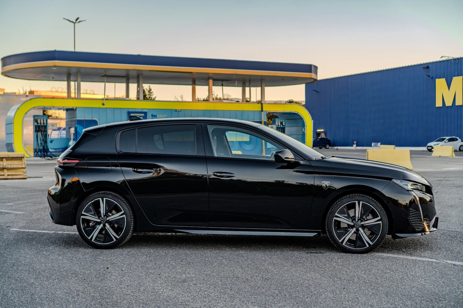 Peugeot 308 1.6 Plug in hybrid GT ГАРАНЦИЯ 100k km история, снимка 5 - Автомобили и джипове - 55671742