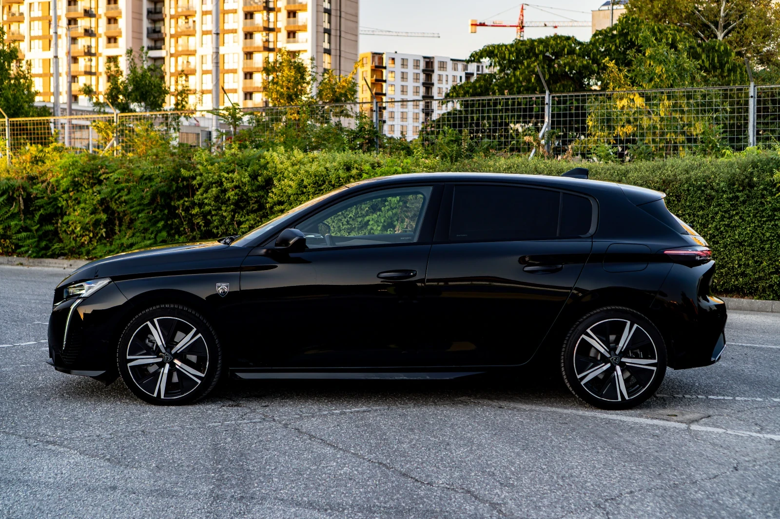 Peugeot 308 1.6 Plug in hybrid GT ГАРАНЦИЯ 100k km история, снимка 10 - Автомобили и джипове - 55671742