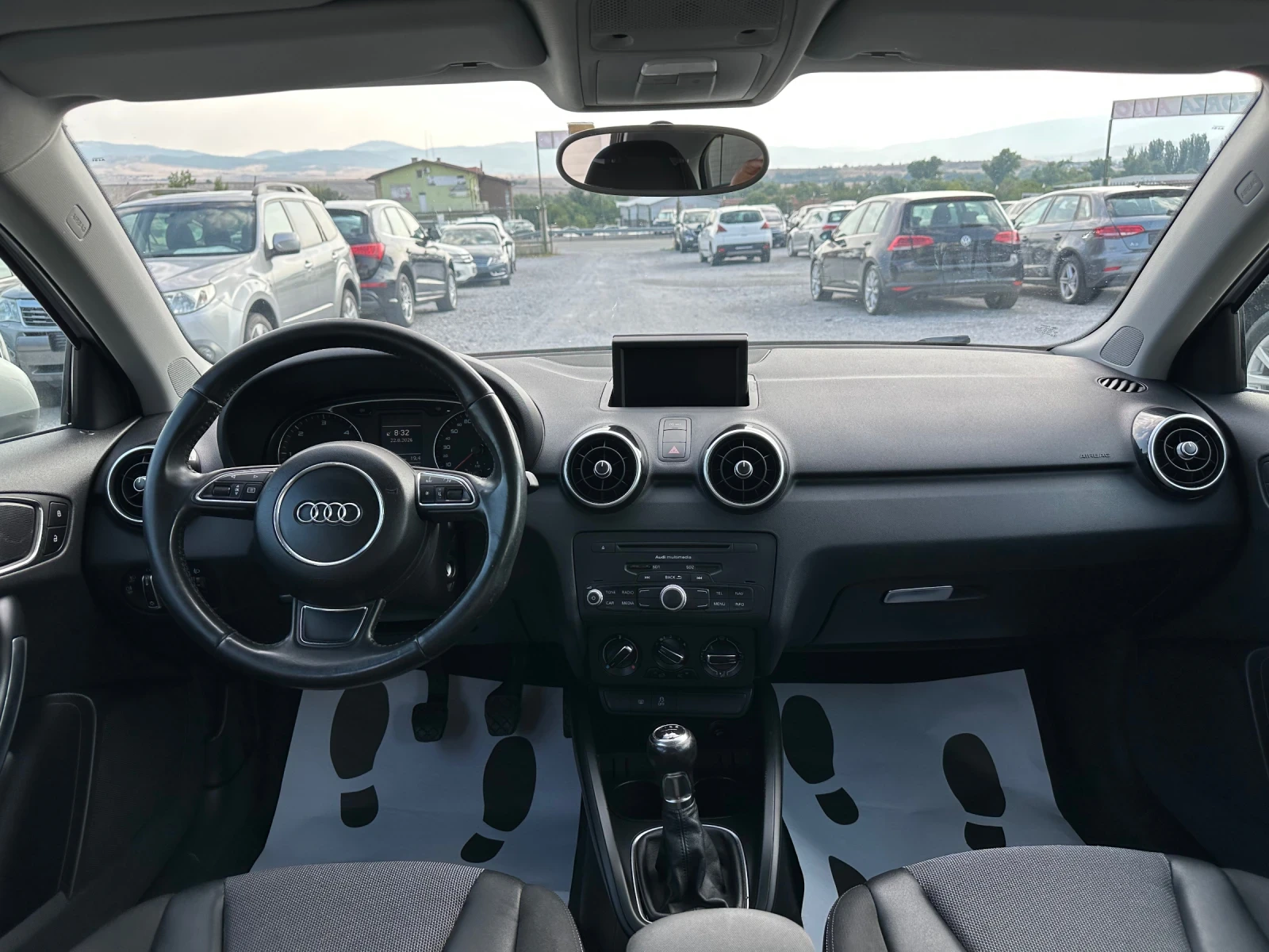 Audi A1 1.6TDI-НАВИГАЦИЯ-ОТЛИЧНО СЪСТОЯНИЕ, снимка 12 - Автомобили и джипове - 55767011