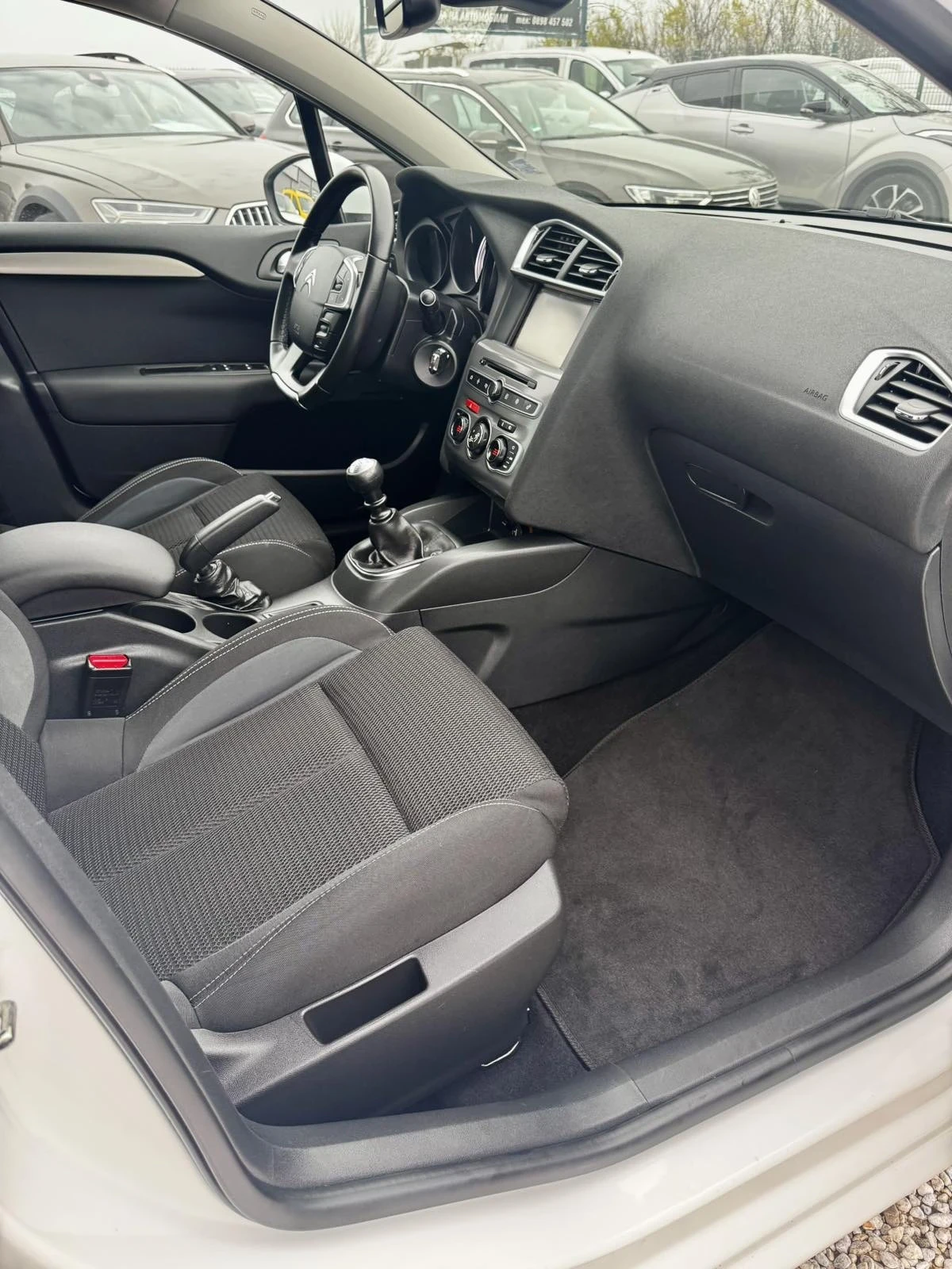 Citroen C4 1, 6 hdi 120hp EURO 6 , снимка 9 - Автомобили и джипове - 55866509