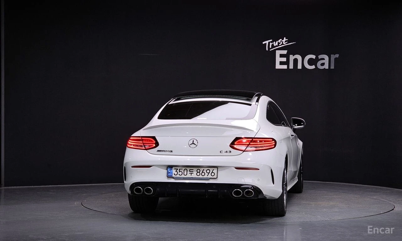Mercedes-Benz C 43 AMG COUPE* FACELIFT* BURMESTER* ОБДУХВАНЕ* ДИСТРОНИК* , снимка 4 - Автомобили и джипове - 56113230