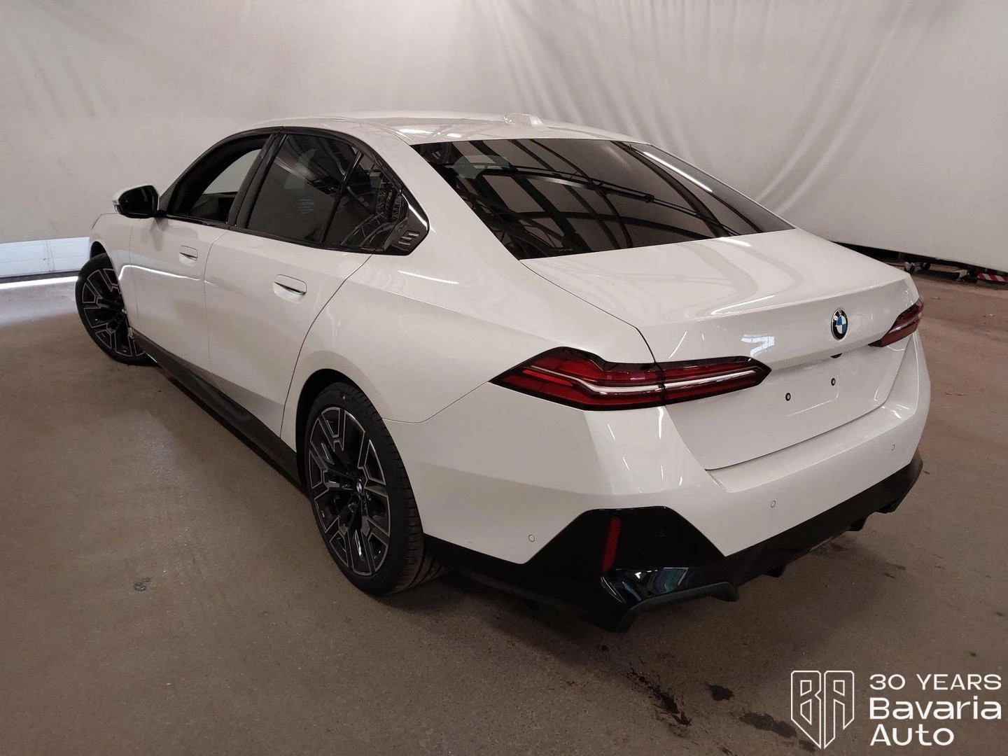 BMW 520 d xDrive Steptronic, снимка 2 - Автомобили и джипове - 56541429