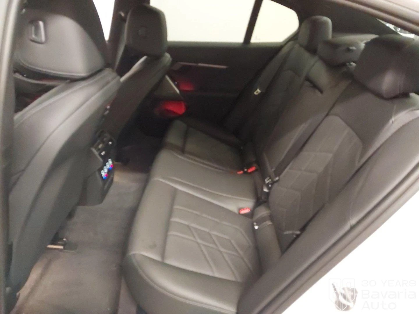 BMW 520 d xDrive Steptronic, снимка 8 - Автомобили и джипове - 56541429