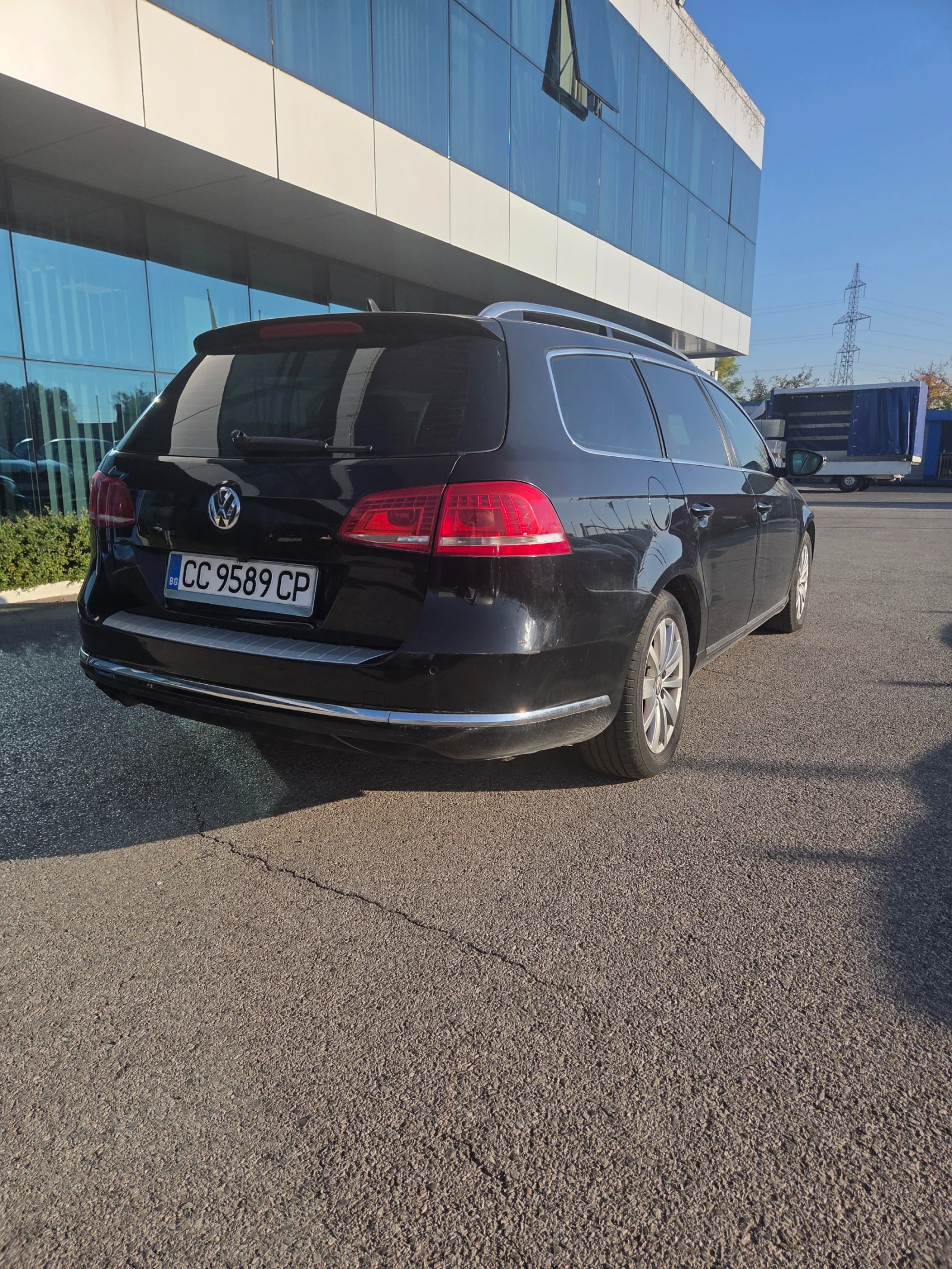 VW Passat Avant, снимка 5 - Автомобили и джипове - 56598796