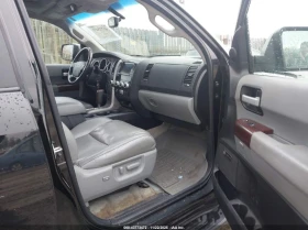 Toyota Sequoia 5.7L V-8 DOHC, VVT, 381HP 4X4 Drive, снимка 10