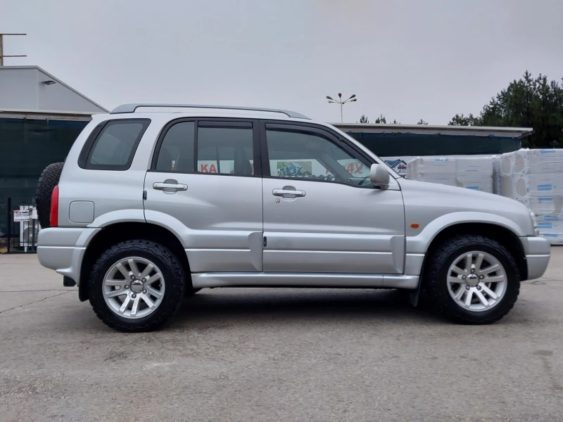 Suzuki Grand vitara 2.0 HDI Facelift, снимка 8 - Автомобили и джипове - 48214297