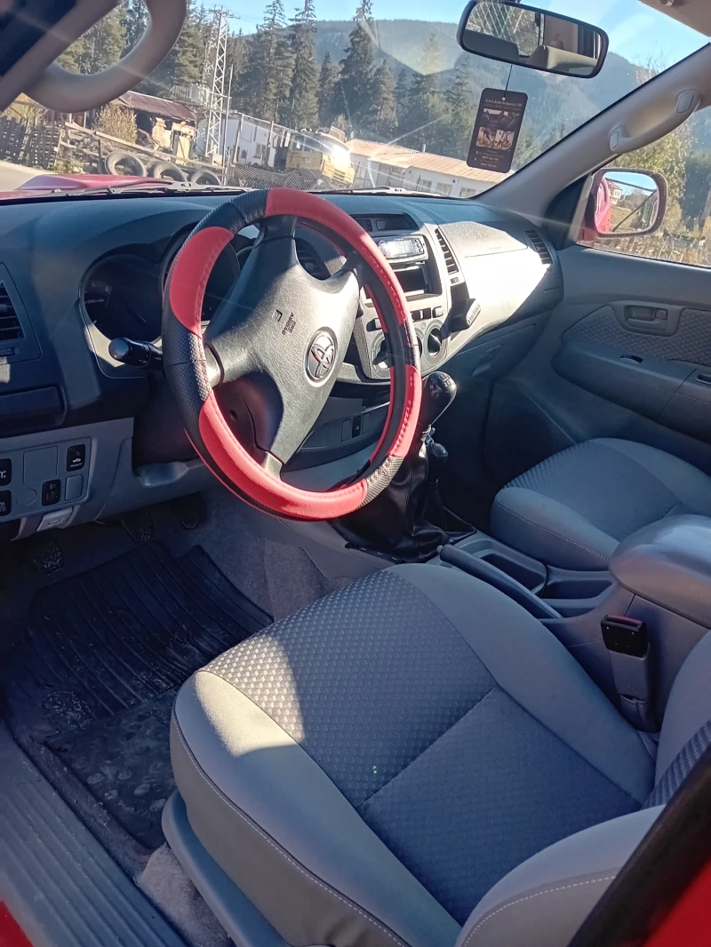 Toyota Hilux, снимка 5 - Автомобили и джипове - 48997623