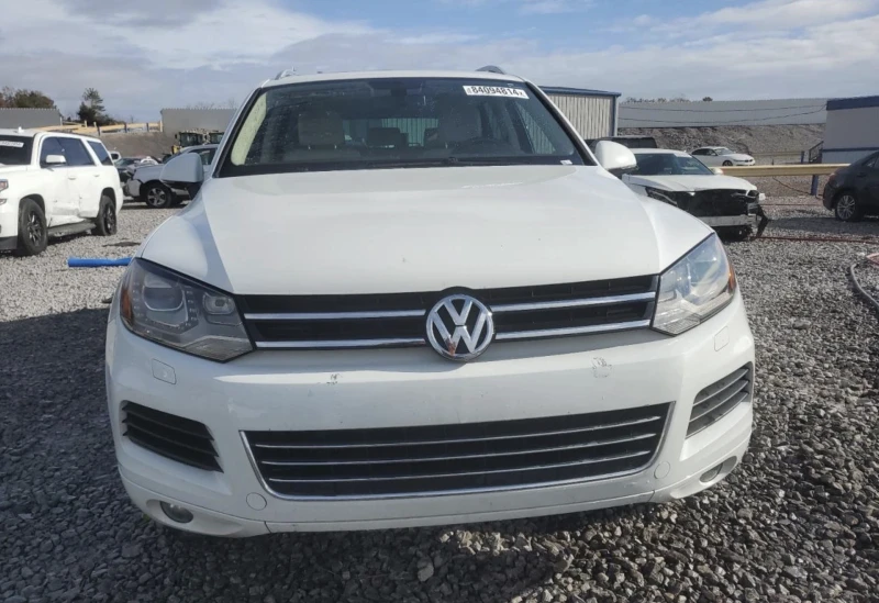 VW Touareg, снимка 3 - Автомобили и джипове - 49114526