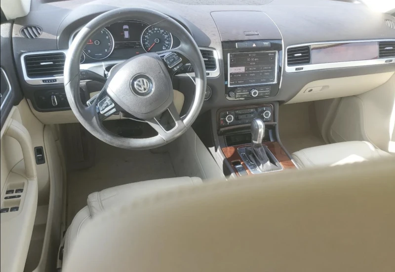 VW Touareg, снимка 7 - Автомобили и джипове - 49114526